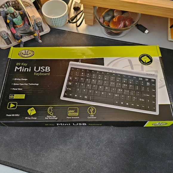 SET OF TWO(!) - GEAR HEAD model KB1500U Mini USB 89 Key Keyboards - Picture 2 of 6